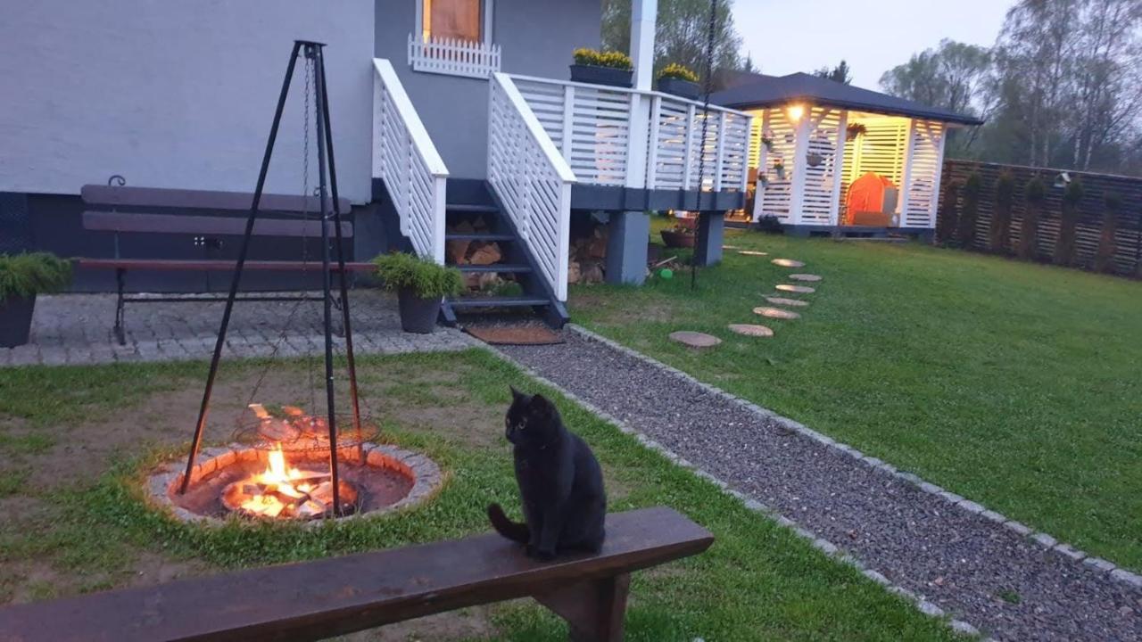 Bialy Domek Kolo Zywca Villa Pewel Wielka Kültér fotó